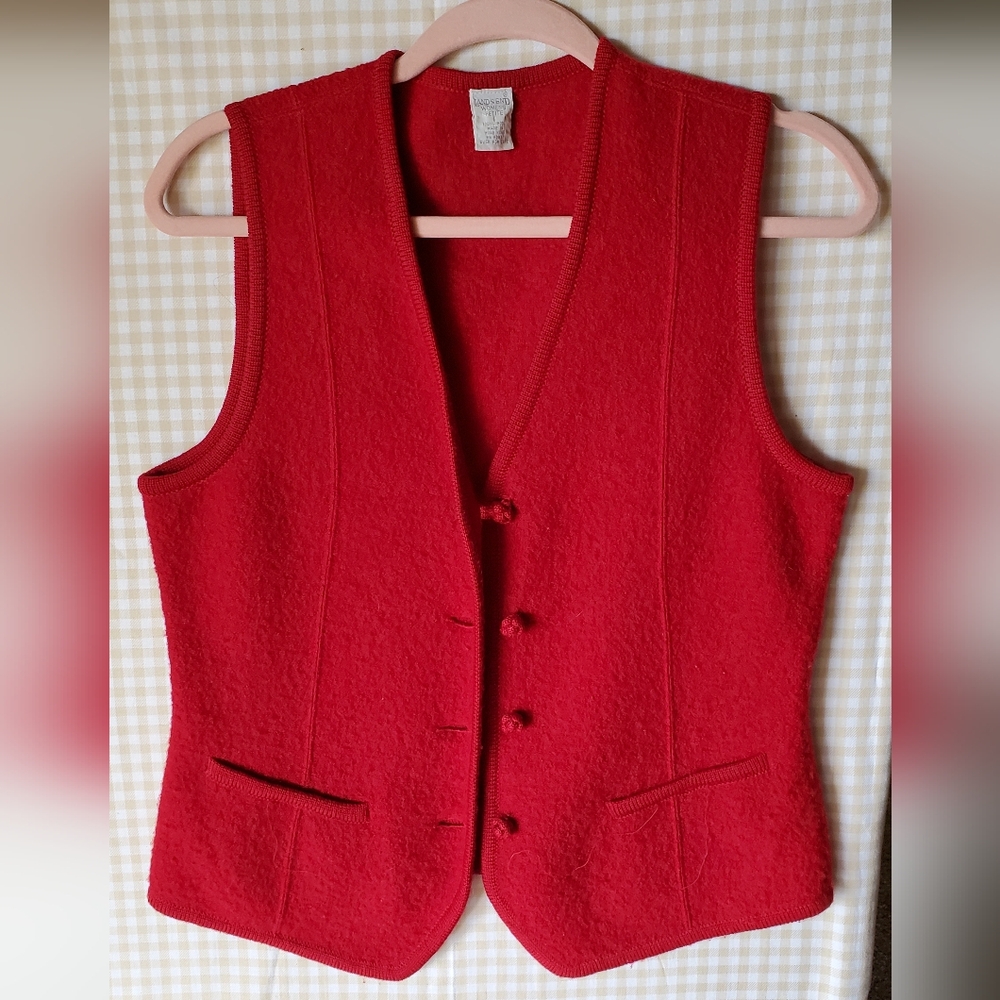 Lands' End 100% wool red vest for women Size 6